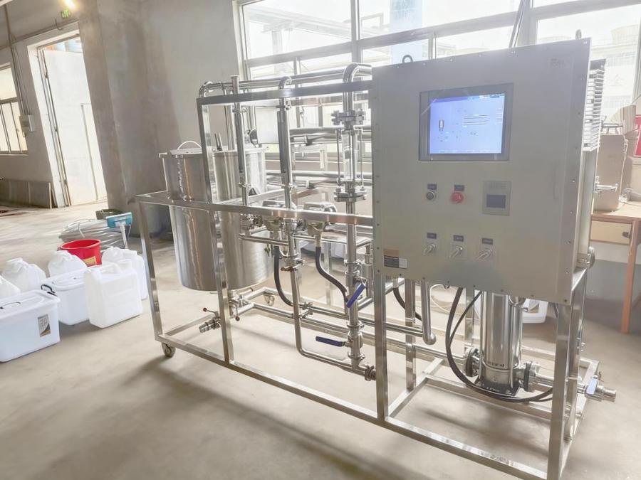 貴糖公司中式設(shè)備——反滲透膜設(shè)備.jpeg